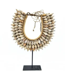 Schelpenketting op voet #7