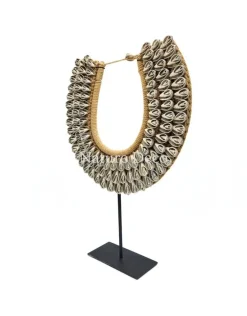 Schelpenketting op voet #6